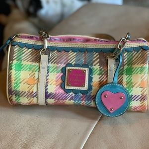 Adorable Dooney & Bourke Purse